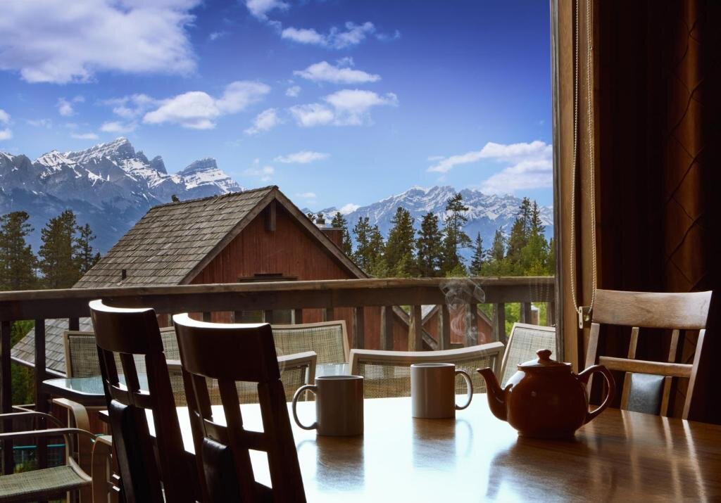 Коттедж Deluxe Banff Gate Mountain Resort