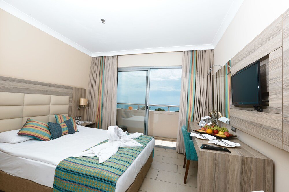 Одноместный номер Standard с балконом и с видом на море Insula Resort & Spa