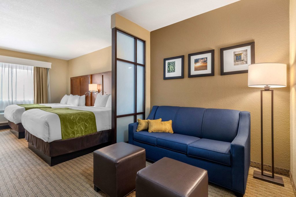 Quadruple suite Comfort Suites San Antonio Airport North