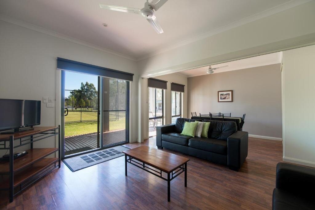 2 Bedrooms Villa Tasman Holiday Parks - Moama on the Murray