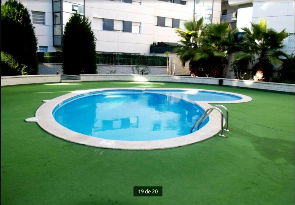 Apartamento Cálido apartamento con piscina en Barcelona