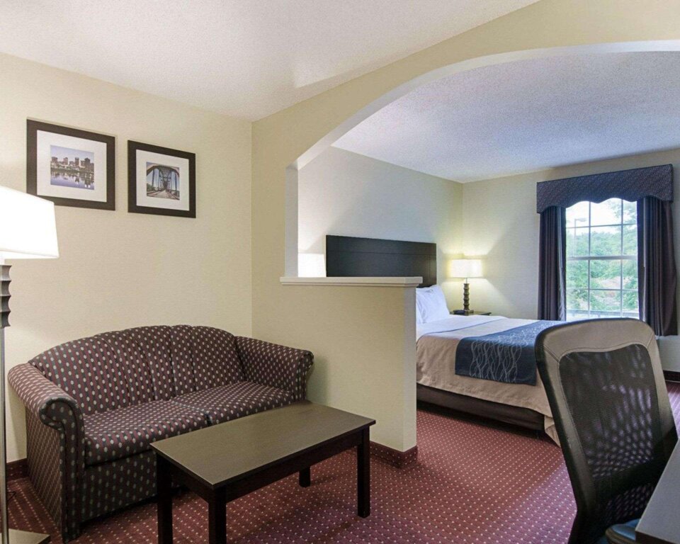 Люкс c 1 комнатой Quality Inn & Suites Little Rock West