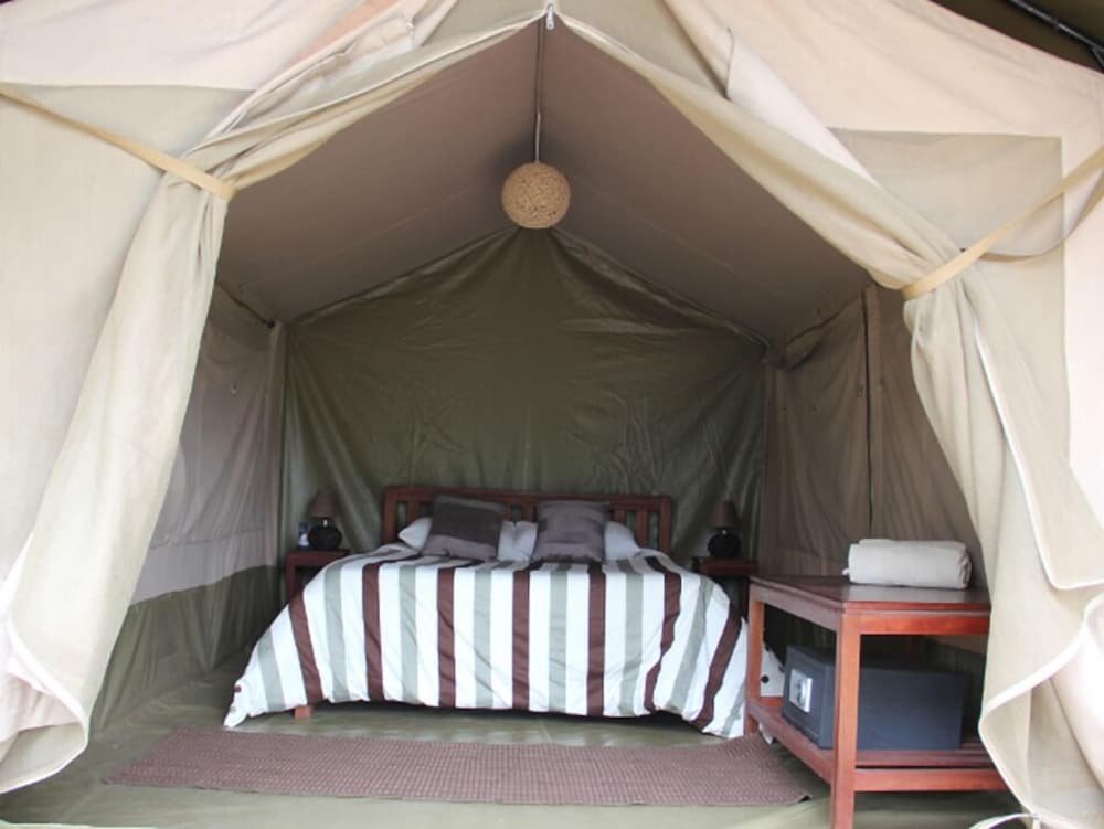 Tent with garden view Wildebeest Eco Camp