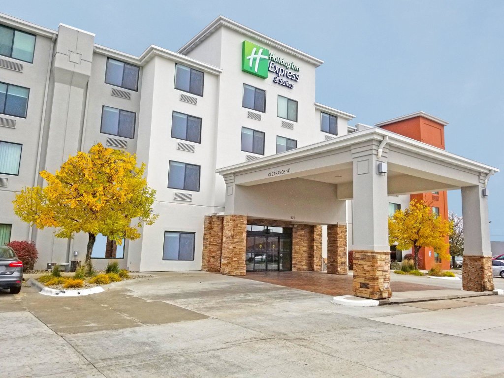 Other Holiday Inn Express Hotel & Suites Norfolk, an IHG Hotel