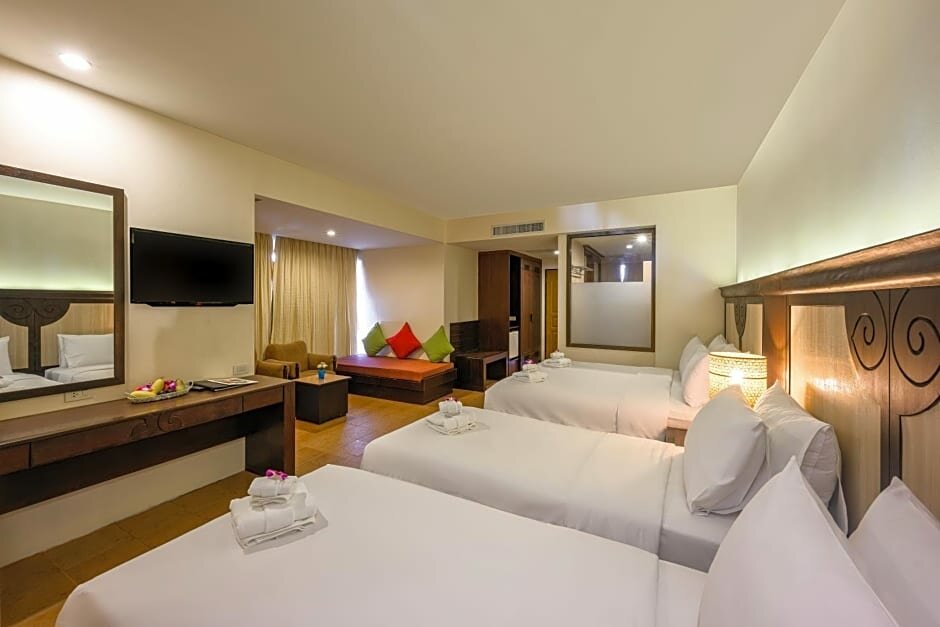 Camera quadrupla Standard con balcone Sea Front Home Hotel - Patong Beach