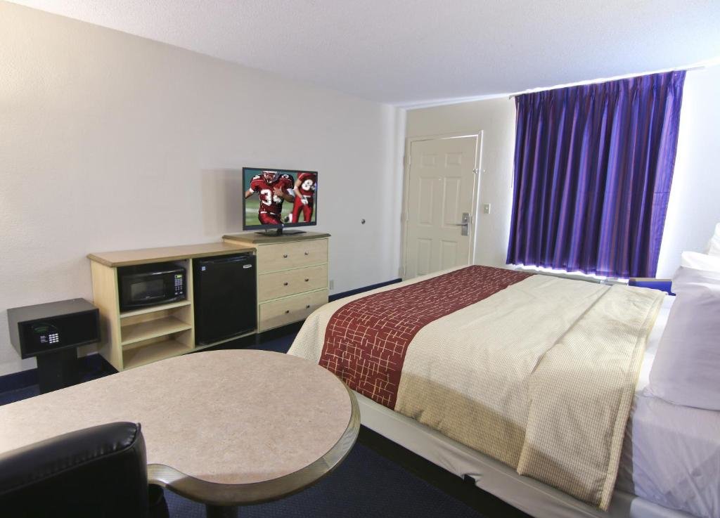 Superior Double room Red Roof Inn Somerset, KY