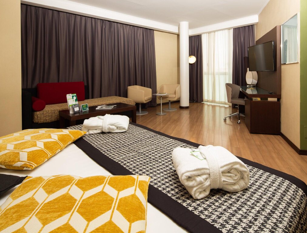Suite Holiday Inn Turin Corso Francia, an IHG Hotel