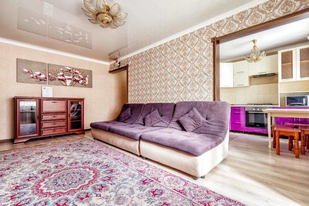 Апартаменты 413 Вместительные апартаменты в самом центре Алматы