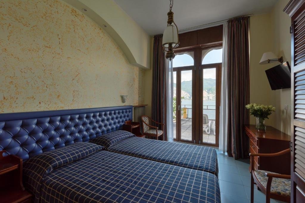 Standard Double room with lake view Hotel Malcesine