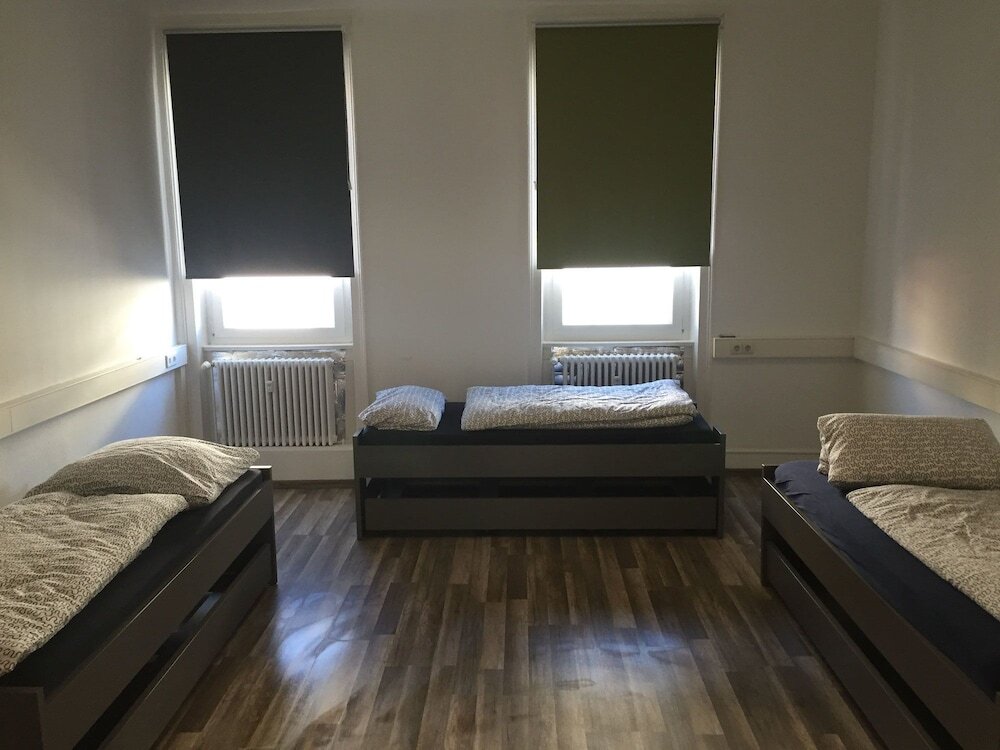 Standard Dreier Zimmer Monteurzimmer Göppingen - Hostel