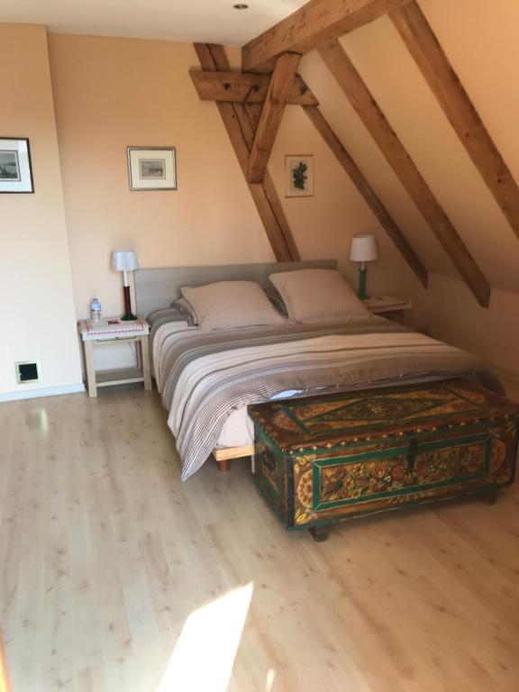 La maison rouge 奥斯泰姆
