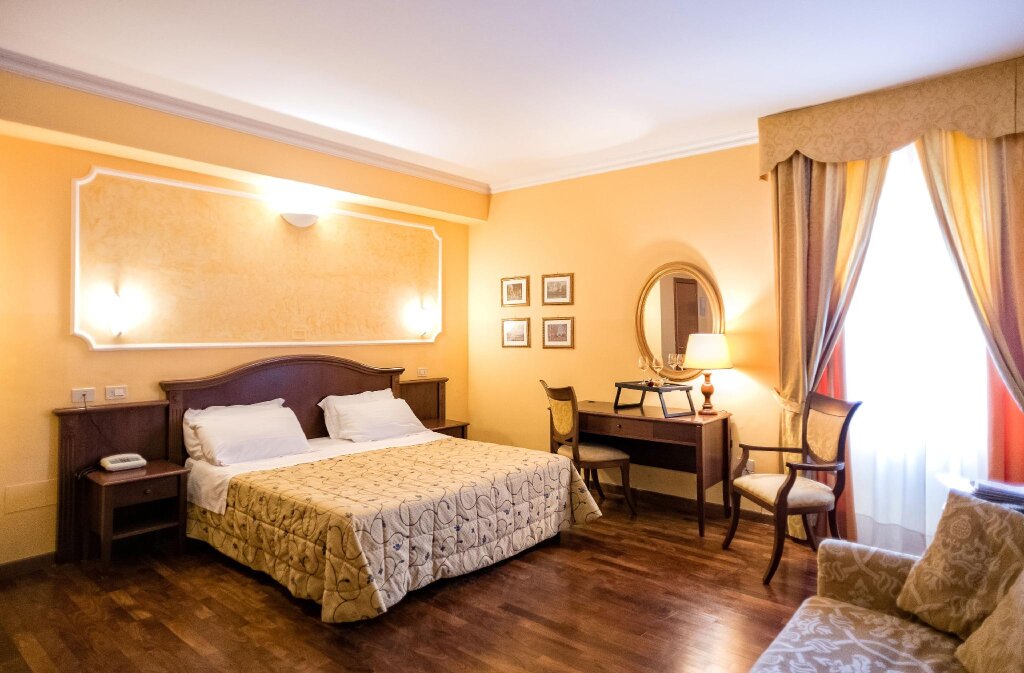 Standard Dreier Zimmer Grand Hotel Italia