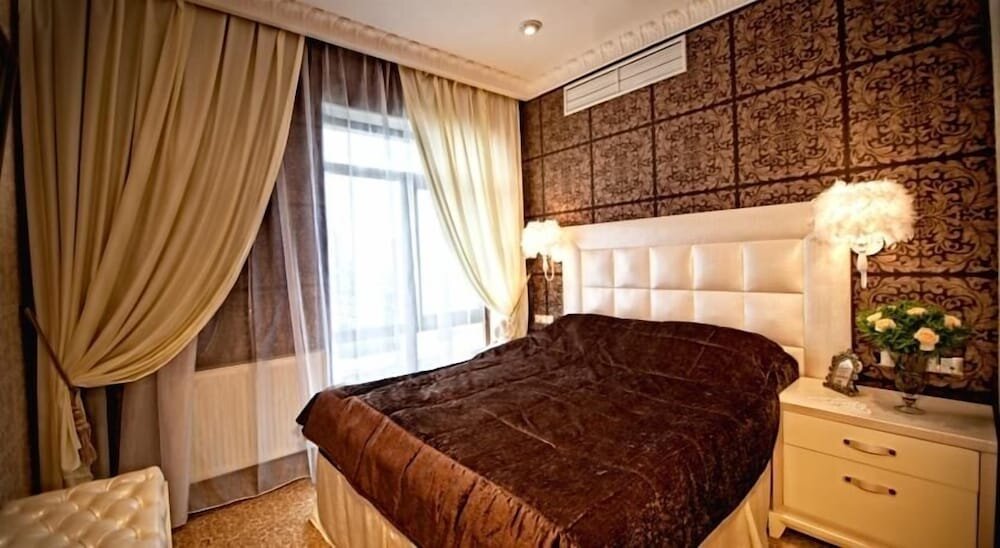 Suite Deluxe Royal Grand Hotel (Truskavets)