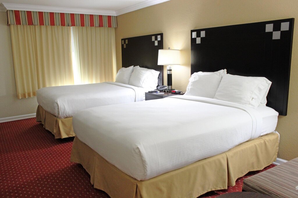 Двухместный номер Standard Holiday Inn Express Van Nuys, an IHG Hotel