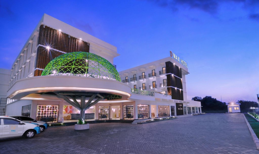 Номер Standard D'MAX Hotel & Convention Lombok