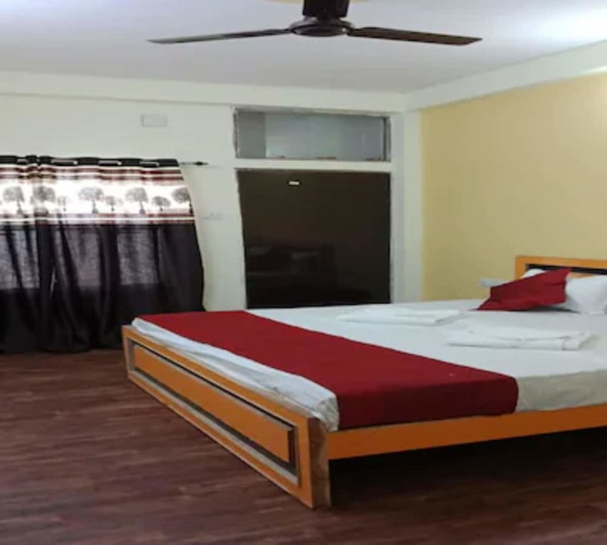 Deluxe room Goroomgo D S Residency Varanasi