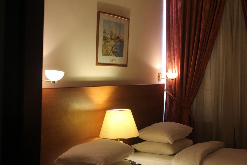 Люкс Al Fanar Palace Hotel and Suites
