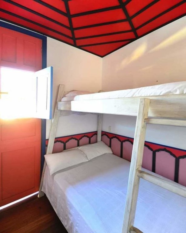 Кровать в общем номере Jahn Hostal