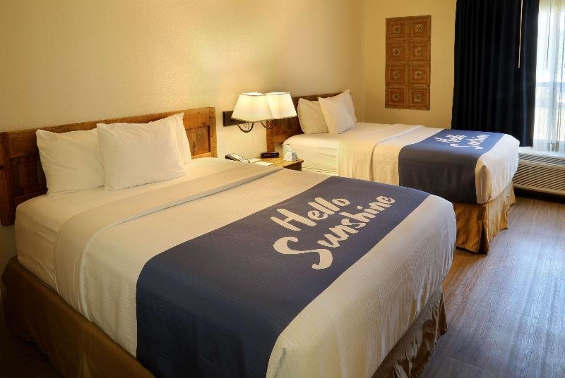 Номер Standard Days Inn & Suites by Wyndham Llano