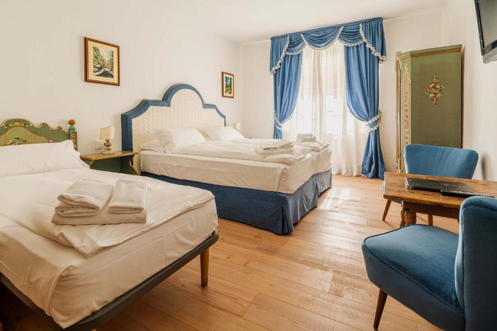 Standard triple chambre Royal Hotel Cortina