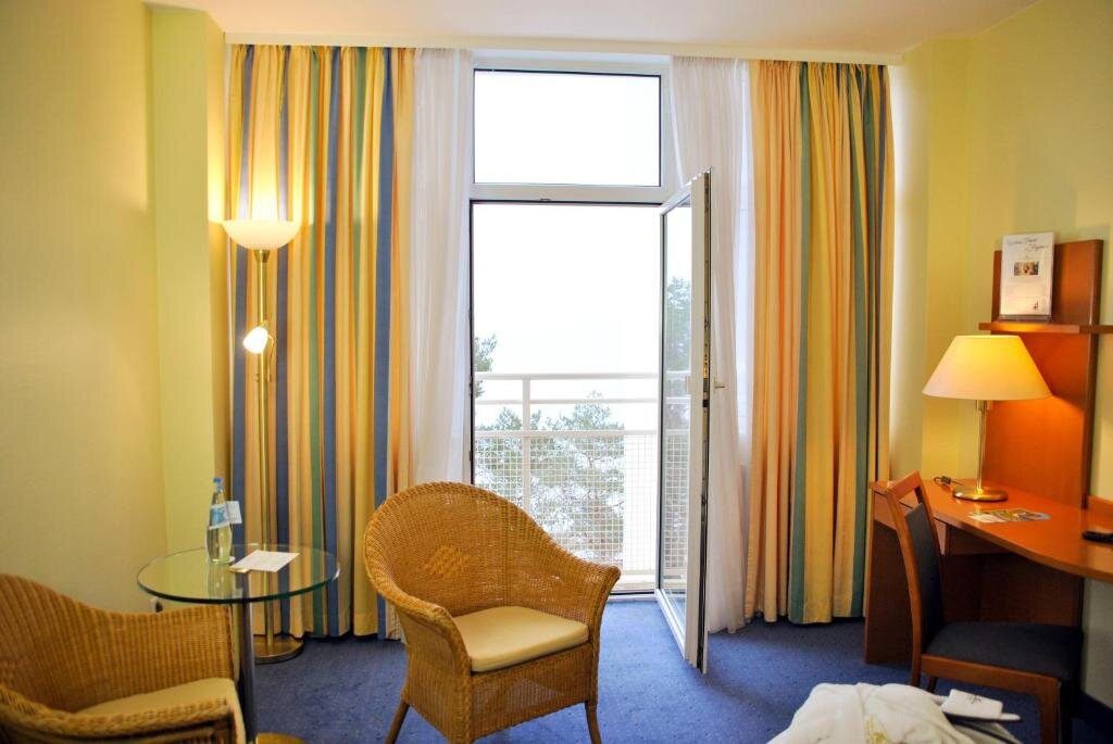 Standard Doppel Zimmer mit Meerblick Arkona Strandhotel