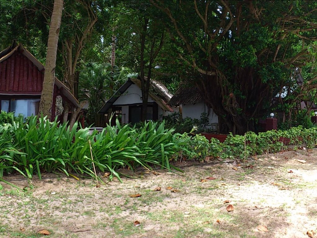 Бунгало с видом на море Pine Bungalow Krabi