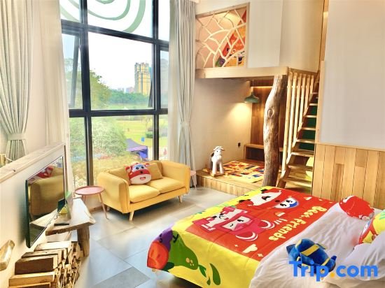 Duplex Suite with river view Shifang Qinglv Hotel