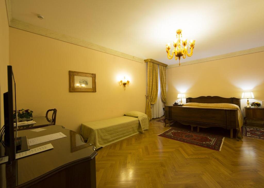 Трёхместный номер Deluxe Villa Fenaroli Palace Hotel