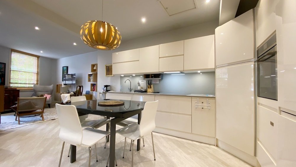 Коттедж Stunning 3-Bed House in central london Westminster