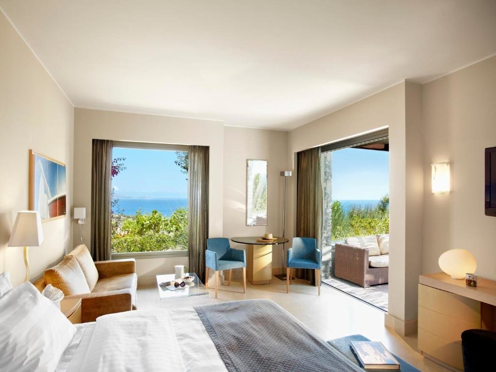 Полулюкс Daios Cove Luxury Resort & Villas