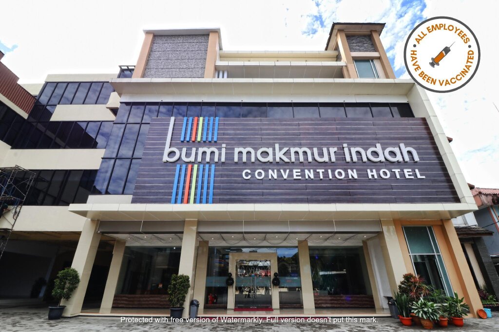 Двухместный номер Deluxe Hotel Bumi Makmur Indah
