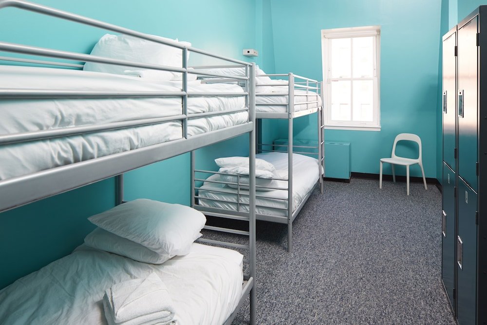 Кровать в общем номере HI New York City Hostel