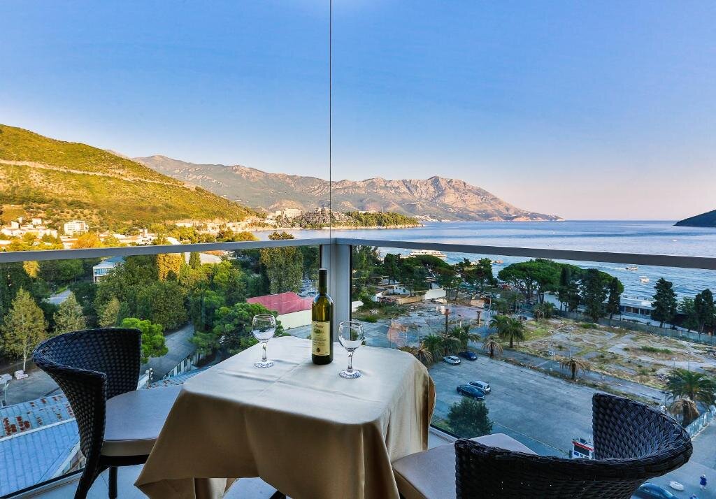 Апартаменты Deluxe DeLux and Urban apartments Hotel Tre Canne Budva