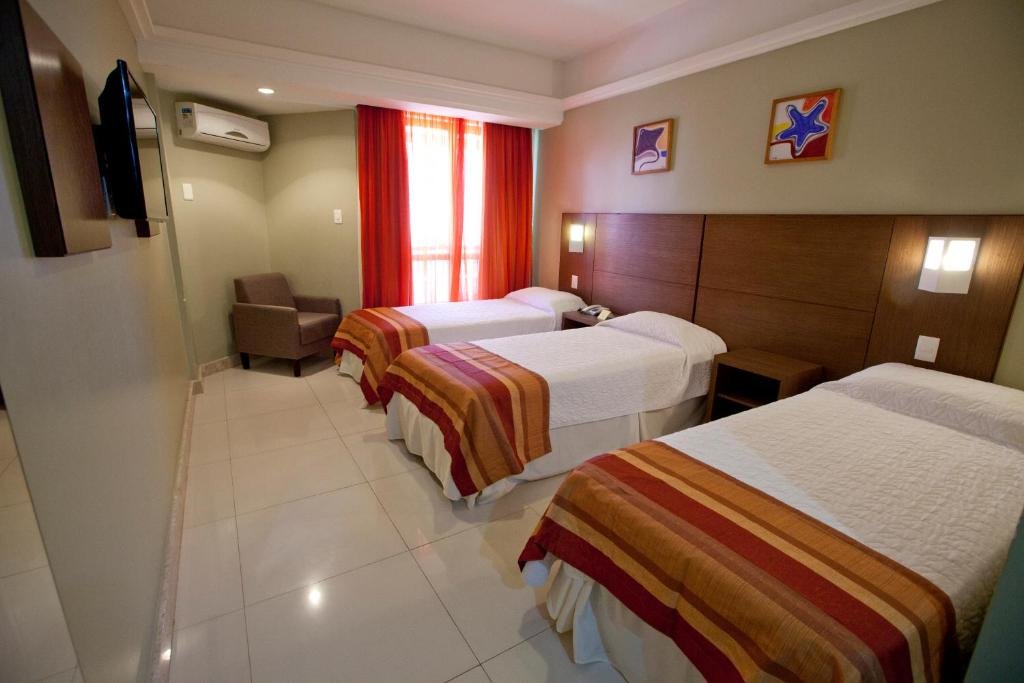 Standard Triple room Aquarios Praia Hotel