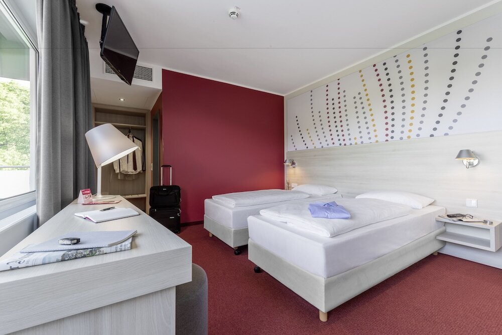 Одноместный номер Premium c 1 комнатой с балконом и с видом на озеро Serways Hotel Remscheid