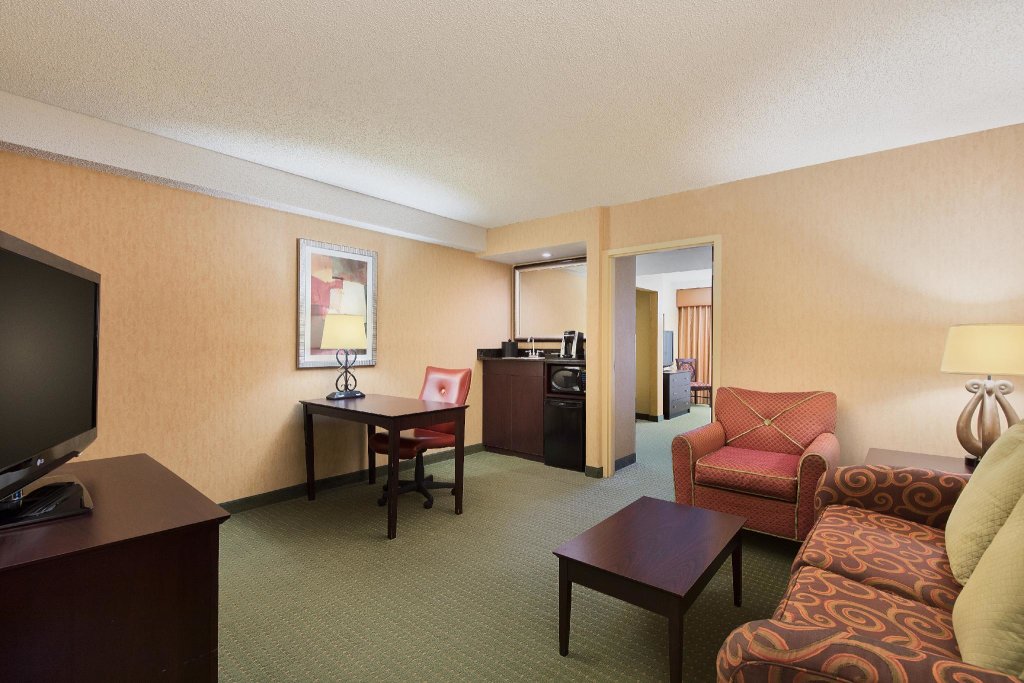 Executive room University Plaza Hotel and Convention Center Springfield