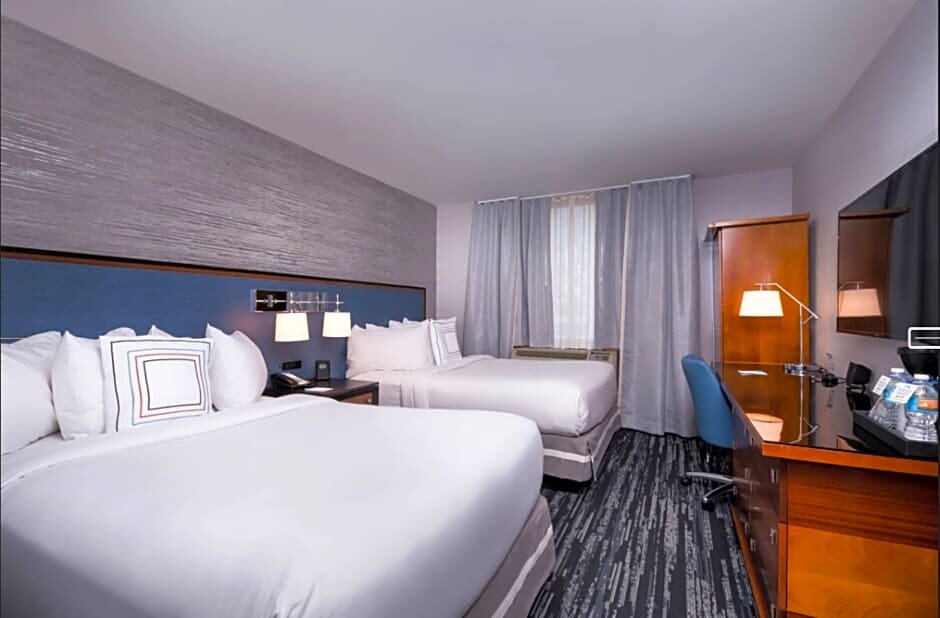 Четырёхместный номер Standard Fairfield Inn & Suites By Marriott New York Manhattan/Times Square