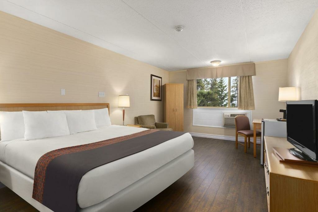 Suite doble 1 dormitorio Days Inn by Wyndham Bridgewater Conference Center