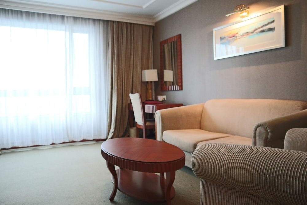 Business Suite Everbright Convention & Exhibition Centre Hotel