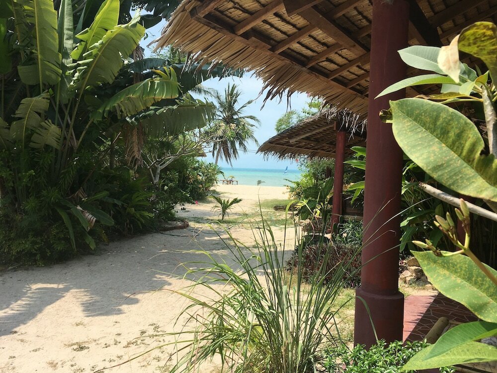 1 Bedroom Deluxe Bungalow with partial sea view Papillon Bungalows