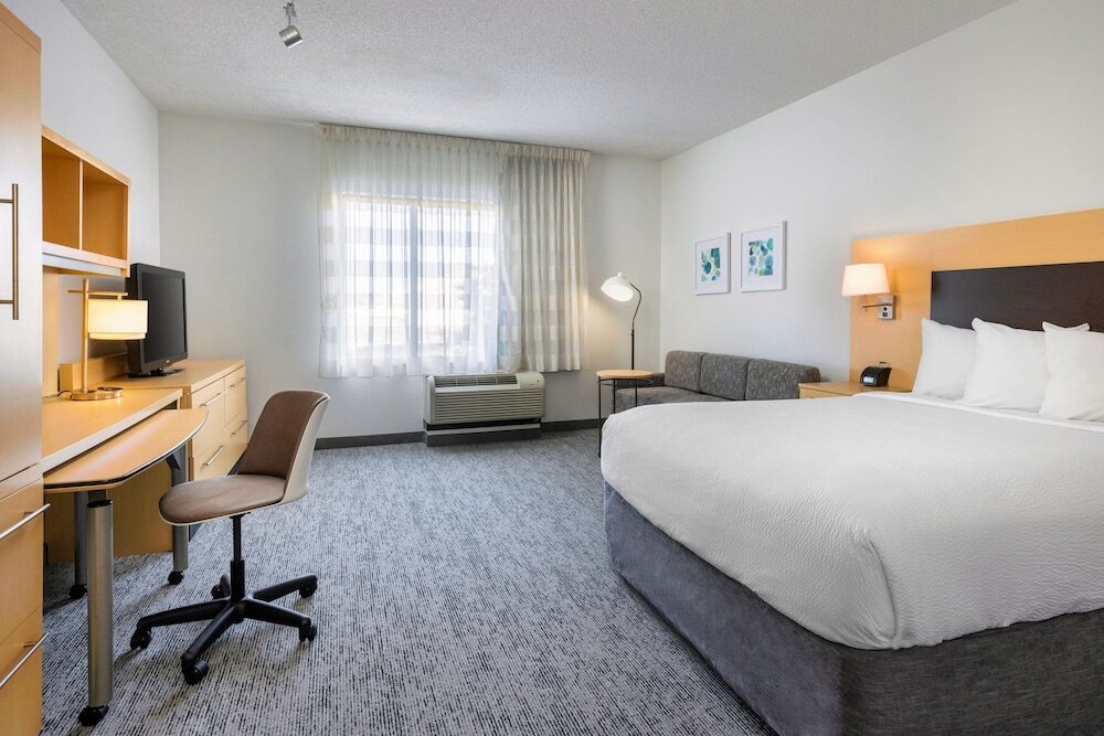 Standard Quadruple room TownePlace Suites by Marriott York