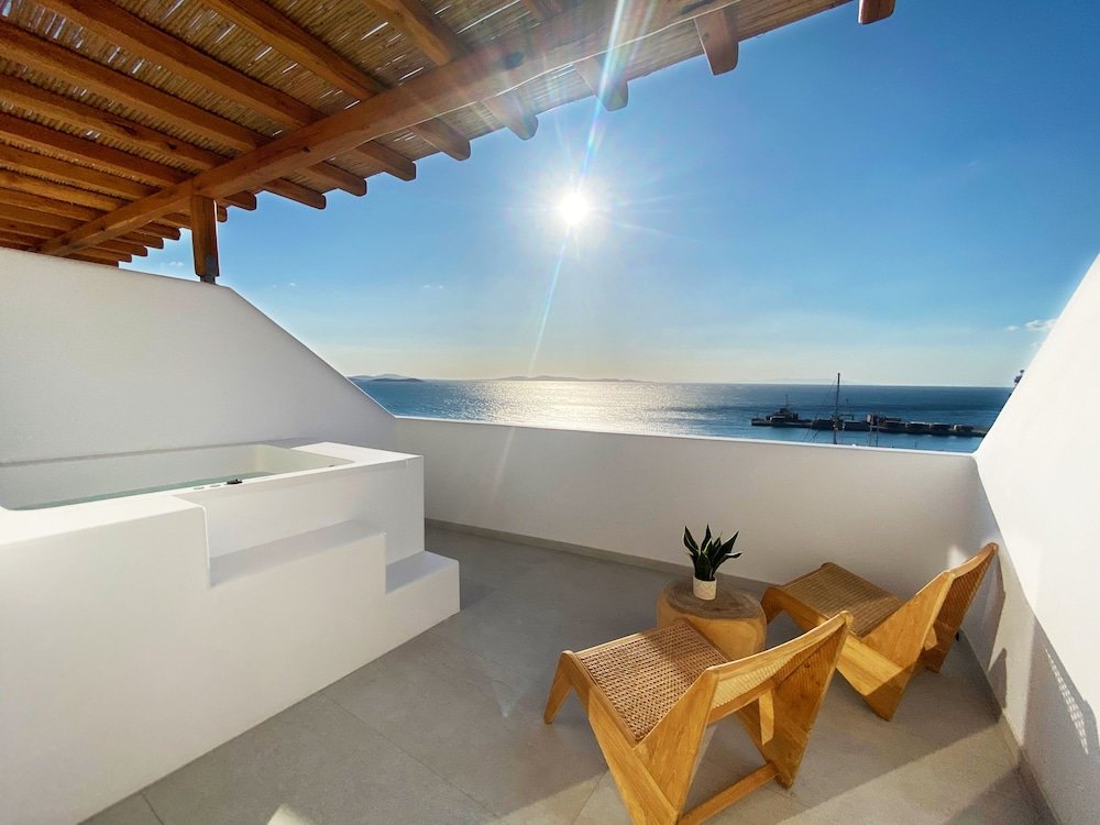 Suite with balcony and with sea view Calistus Mykonos