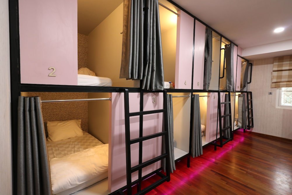 Кровать в общем номере MM Capsule Hostel