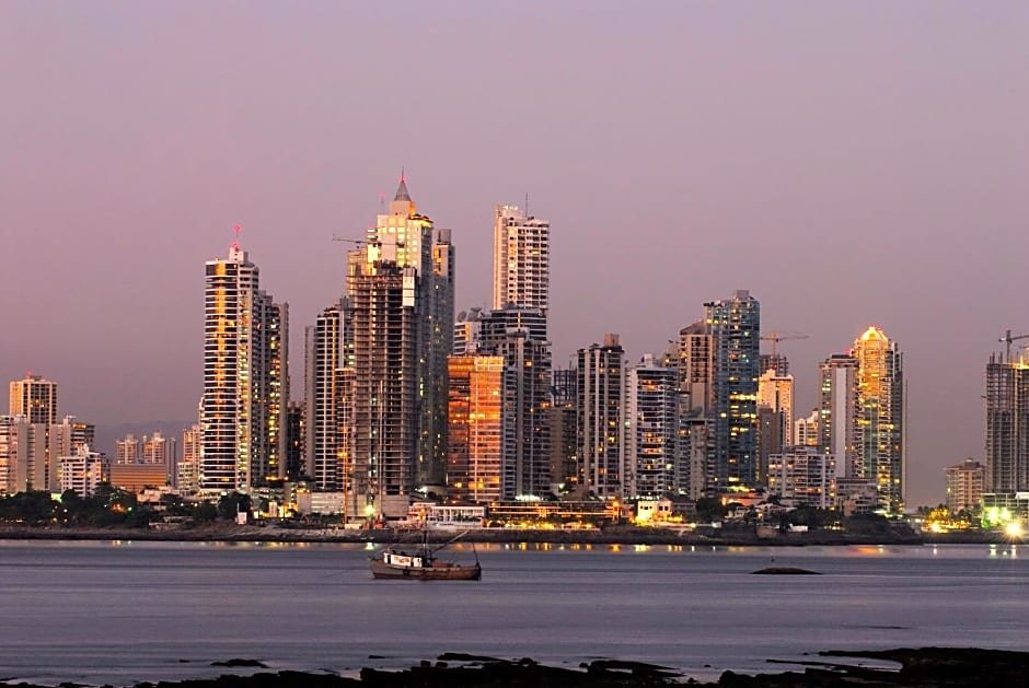 Двухместный клубный номер Premium с видом на океан Intercontinental Miramar Panama, an IHG Hotel