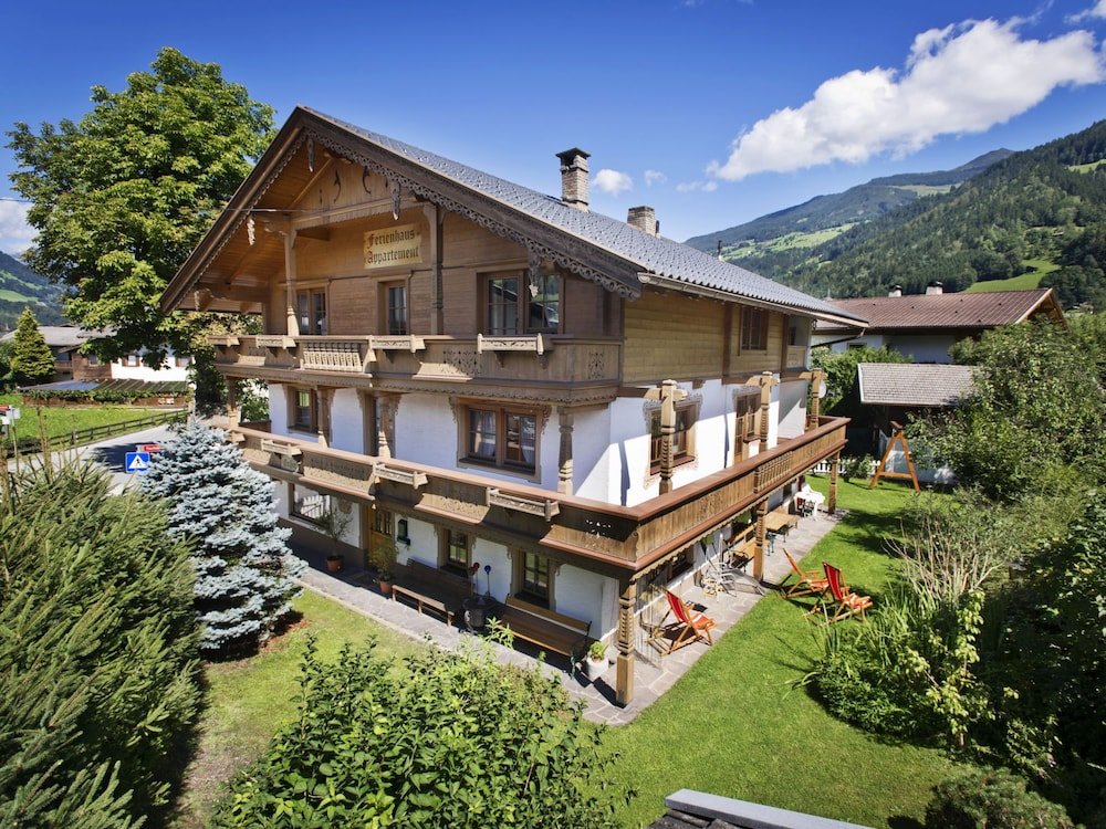 Hütte mit Balkon Ferienhaus Gasser Uderns
