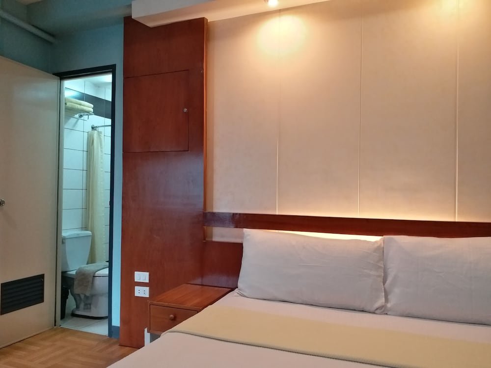 Standard Doppel Zimmer mit Balkon Leesons Residences