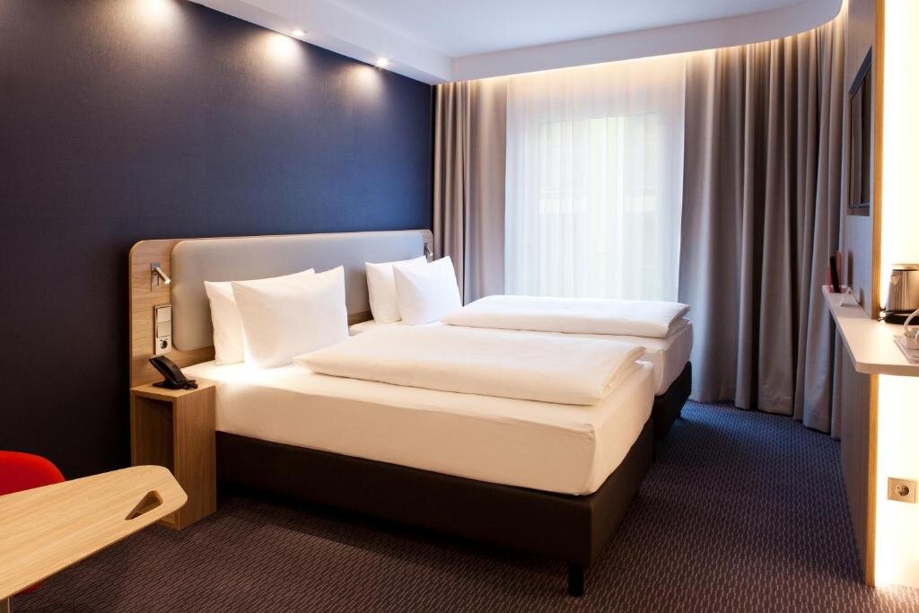 Номер Standard Holiday Inn Express & Suites - Basel - Allschwil, an IHG Hotel