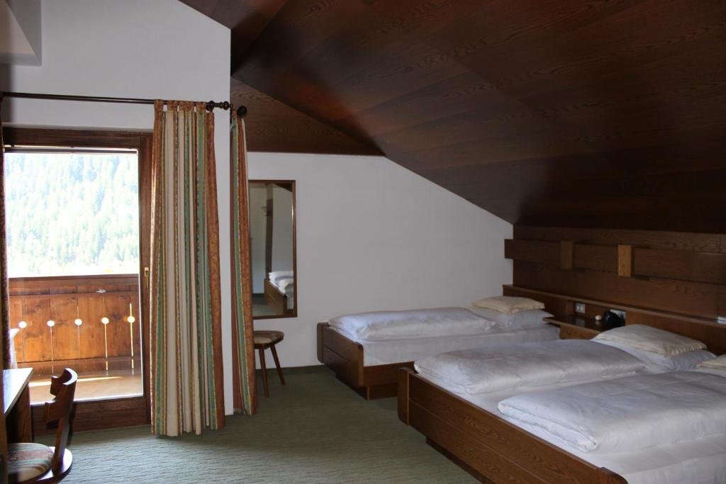 Standard triple chambre avec balcon Villa Luise