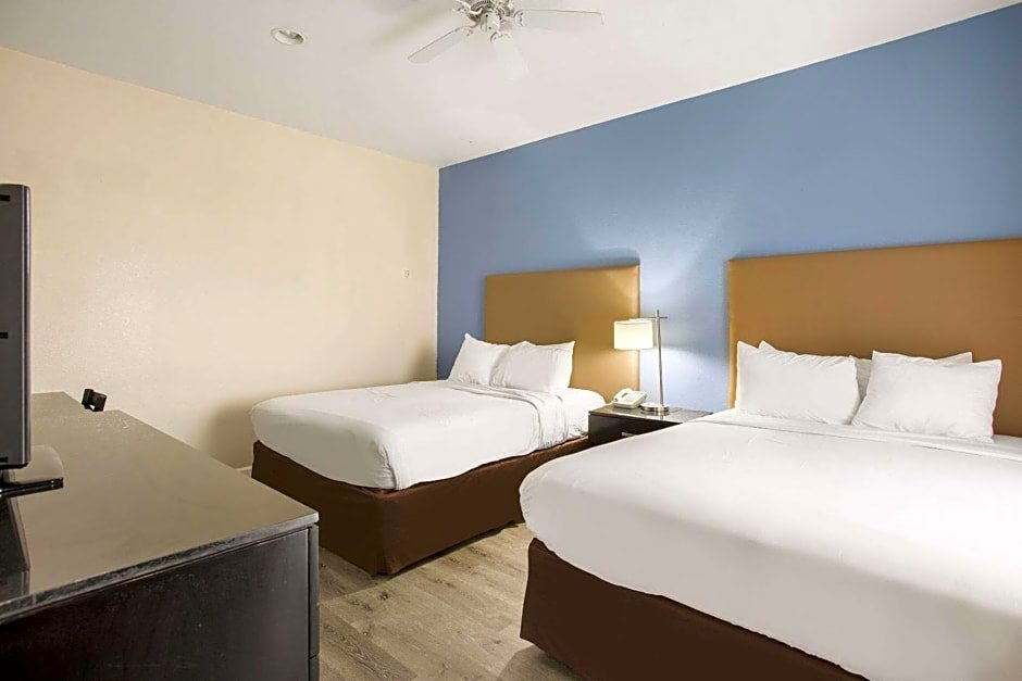 Двухместный номер Standard Rodeway Inn & Suites Mackinaw City - Bridgeview