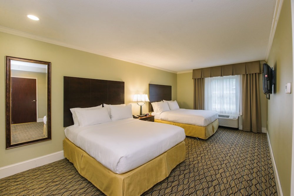 1 Bedroom Suite Holiday Inn Express and Suites Merrimack, an IHG Hotel